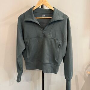 Old Navy Active Dynamic 1/4 zip Pullover in Hunter Green